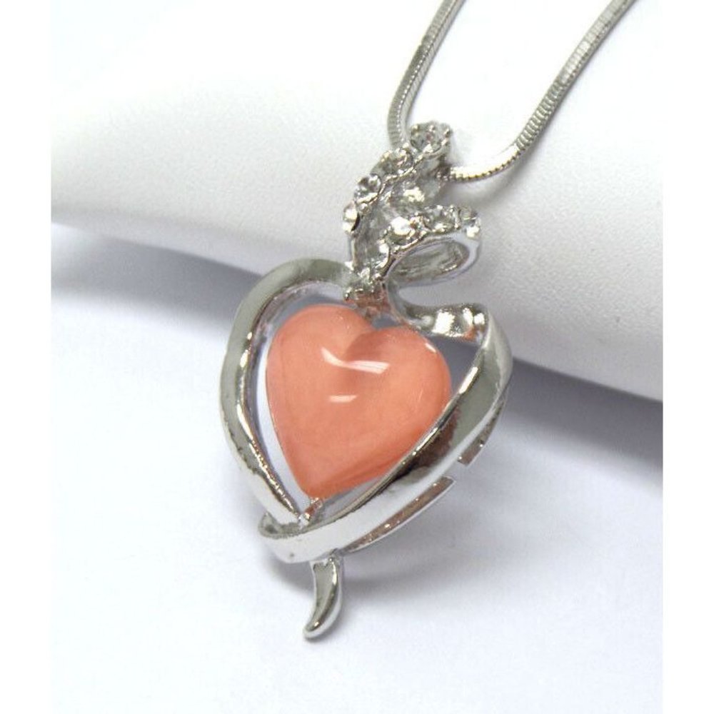 NWT Whitegold Plated Crystal and Heart  With Stone Pendant Necklace
